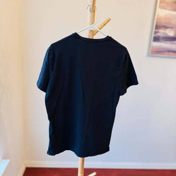 H&M Black V-Neck Slim Fit T-Shirt – Size Large (Fits Like Medium) - Picture 3 of 3